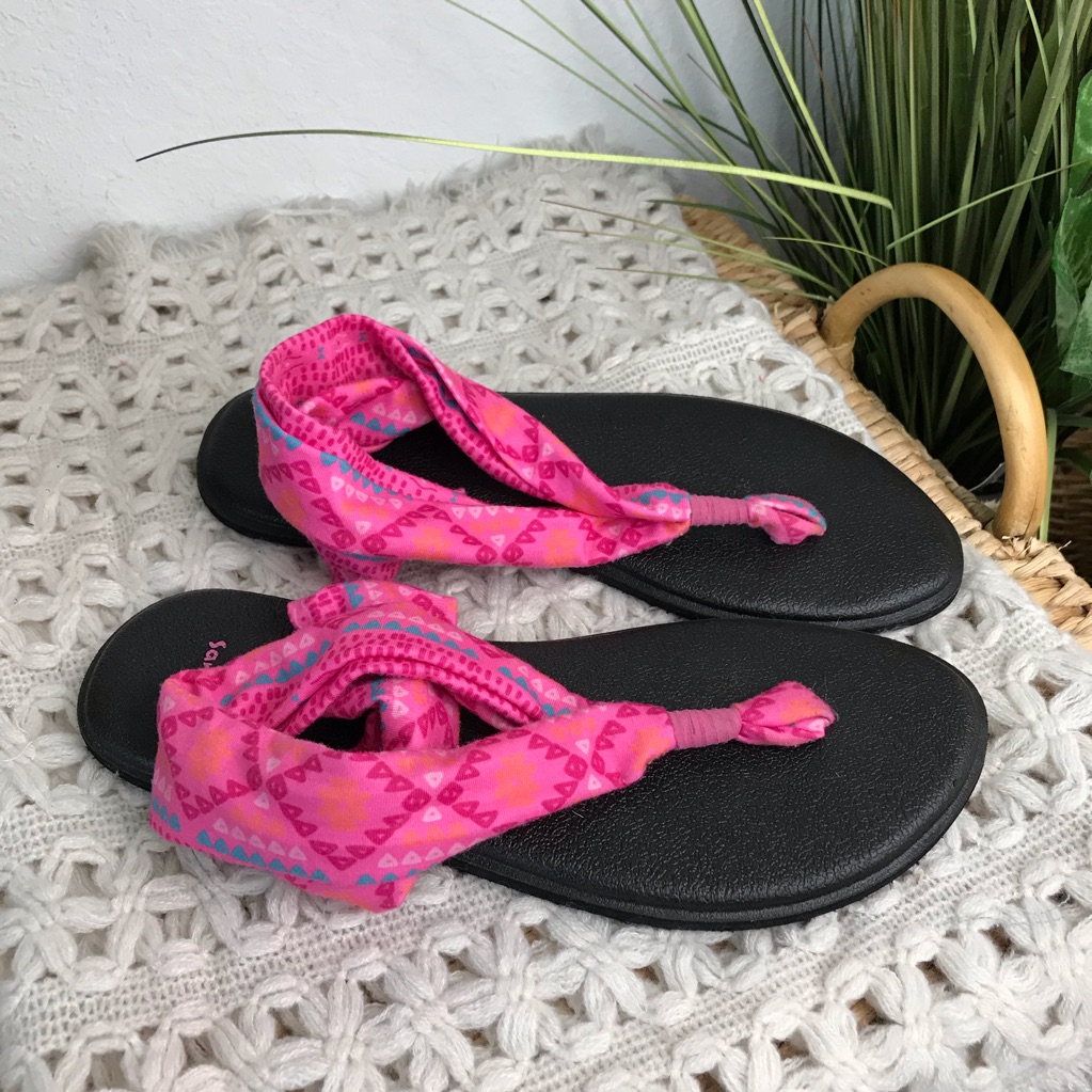 Sanuk Thong Sandals